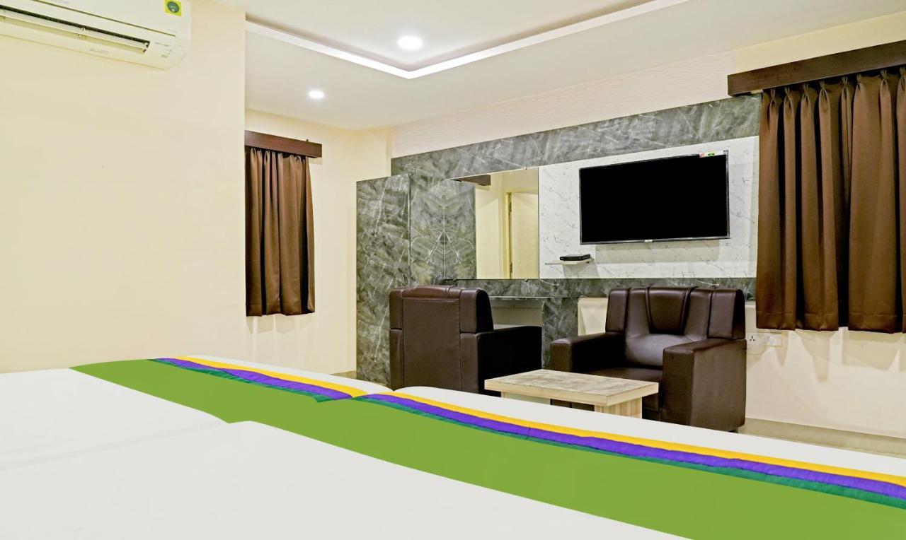 Treebo Trend Jsn Grand Hotel Vijayawāda Exterior photo