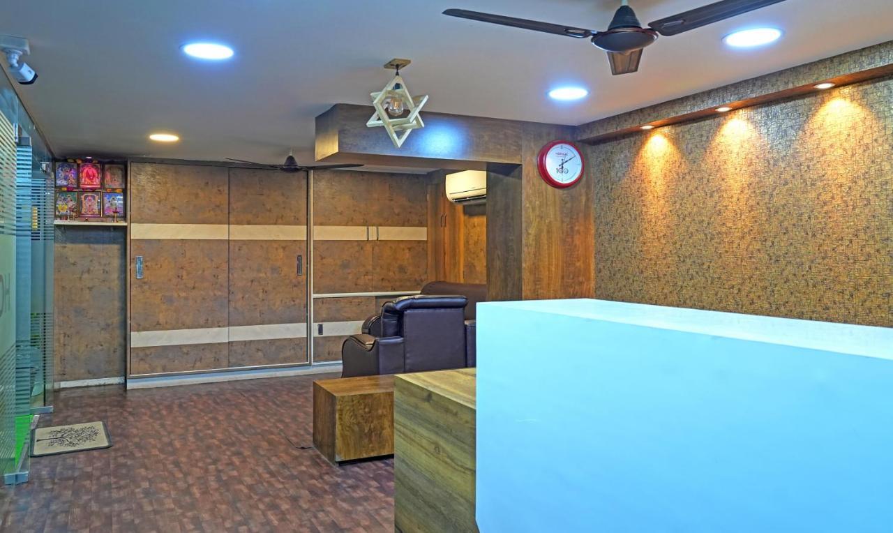 Treebo Trend Jsn Grand Hotel Vijayawāda Exterior photo